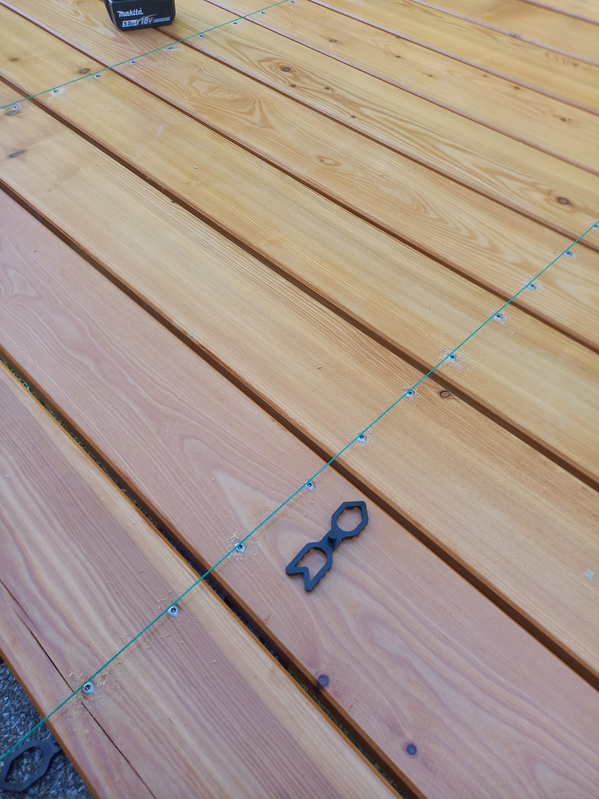 Hochwertiges Holz und Baustoffe